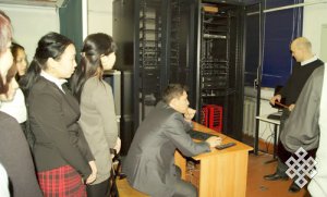 В Тувинском госуниверситете демонстрировали суперкомпьютерный центр