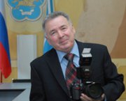 Юбилей отмечает тувинский фотокорреспондент Владимир Савиных