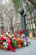В Москве открыли памятник Чингизу Айтматову