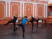 Менгилен Сат ставит тувинские танцы балету "Кострома"