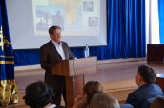 В Тувинском госуниверситете прошла открытая лекция академика Анатолия Деревянко